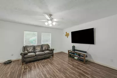 12023 Belle Court, Pinehurst, TX 77362 - Photo 3