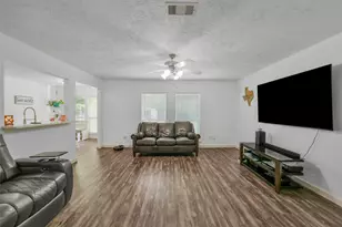 12023 Belle Ct, Pinehurst, TX 77362 - Photo 7