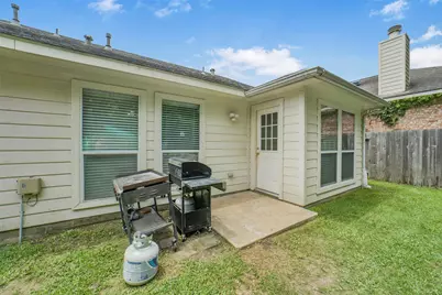 12023 Belle Court, Pinehurst, TX 77362 - Photo 33
