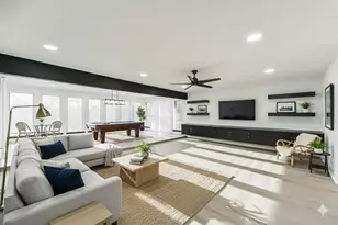 6918 Bent Branch Dr, Houston, TX 77088 - Photo 17