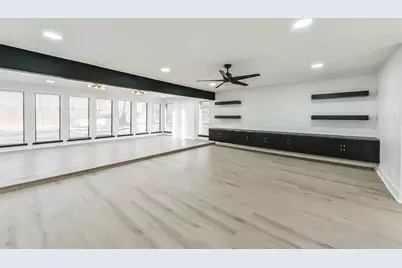 6918 Bent Branch Drive, Houston, TX 77088 - Photo 19