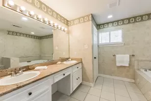 6918 Bent Branch Dr, Houston, TX 77088 - Photo 29