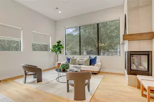 1311 Castle Ct, Houston, TX 77006 - Photo 11