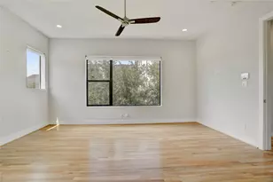 1311 Castle Ct, Houston, TX 77006 - Photo 19