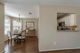 28 Fallenstone Dr, The Woodlands, TX 77381 - Photo 5