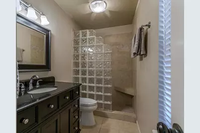 28 Fallenstone Drive, The Woodlands, TX 77381 - Photo 15