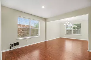 2875 Pebble Canyon Ln, Dickinson, TX 77539 - Photo 11
