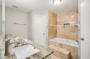 2875 Pebble Canyon Ln, Dickinson, TX 77539 - Photo 21