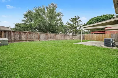 2875 Pebble Canyon Lane, Dickinson, TX 77539 - Photo 17