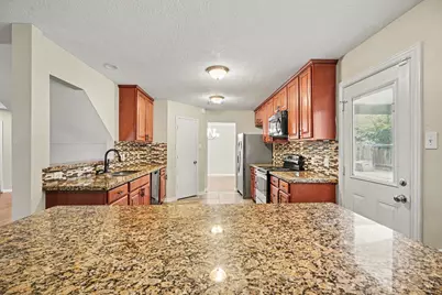 2875 Pebble Canyon Lane, Dickinson, TX 77539 - Photo 5