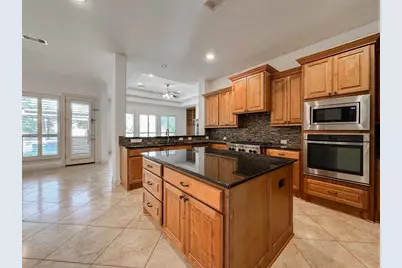14 Spincaster Dr, Spring, TX 77389 - Photo 17