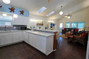 12929 John Reynolds Rd, Galveston, TX 77554 - Photo 19