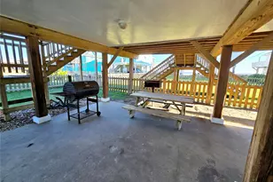 12929 John Reynolds Rd, Galveston, TX 77554 - Photo 41