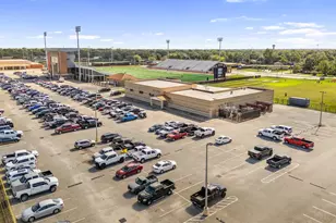 816 W Adoue St, Alvin, TX 77511 - Photo 37