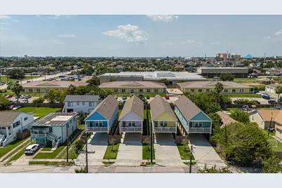 2301 67th Street, Galveston, TX 77551 - Photo 3