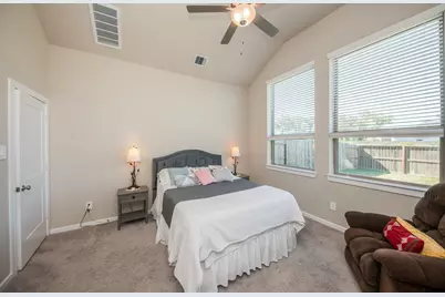 1539 Rustling Creek Drive, Missouri City, TX 77459 - Photo 17