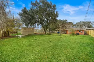 712 Damon St, Rosenberg, TX 77471 - Photo 11