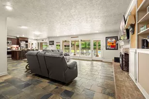 1280 Cherokee Ln, Beaumont, TX 77702 - Photo 11