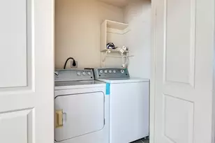 1701 Upland Dr, Houston, TX 77043 - Photo 23