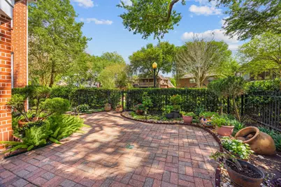 2803 Saint Annes Drive, Sugar Land, TX 77479 - Photo 33