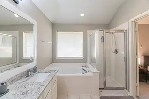 46 S Wynnoak Cir, The Woodlands, TX 77382 - Photo 5