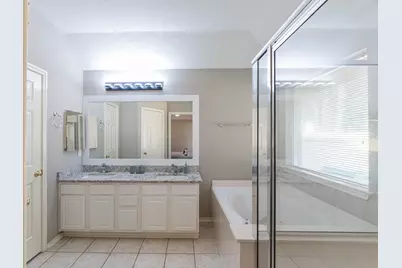 46 S Wynnoak Circle, The Woodlands, TX 77382 - Photo 15