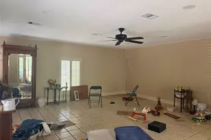 309 Linden Ln, Lake Jackson, TX 77566 - Photo 5
