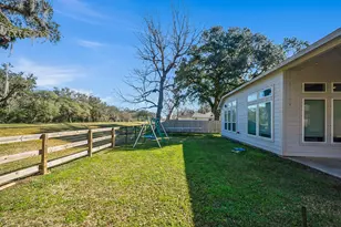 322 Wellshire Dr, West Columbia, TX 77486 - Photo 5