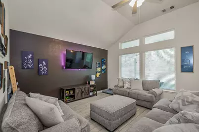 322 Wellshire Drive, West Columbia, TX 77486 - Photo 9