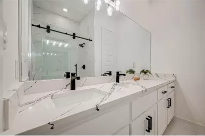 9418 Madera Road, Houston, TX 77078 - Photo 3