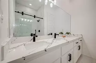 9418 Madera Rd, Houston, TX 77078 - Photo 3