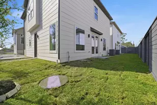 6541 Sealey St, Houston, TX 77091 - Photo 3