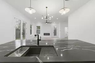 6541 Sealey St, Houston, TX 77091 - Photo 11