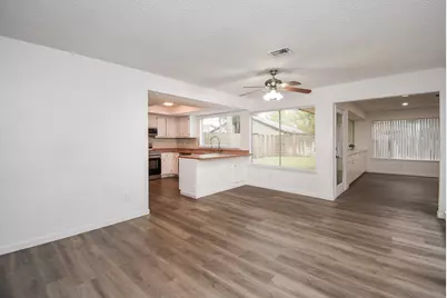 7814 Candlegreen Lane, Houston, TX 77071 - Photo 9