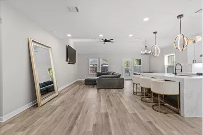 8309 Holiday Lane, Houston, TX 77075 - Photo 9