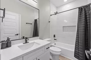 8309 Holiday Ln, Houston, TX 77075 - Photo 17
