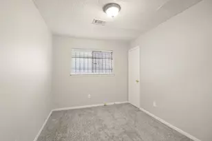 8410 Rinn St, Houston, TX 77078 - Photo 19