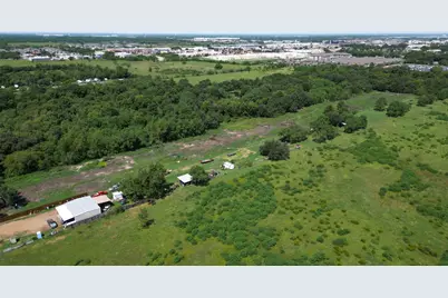 418 W Archer Road, Baytown, TX 77521 - Photo 5