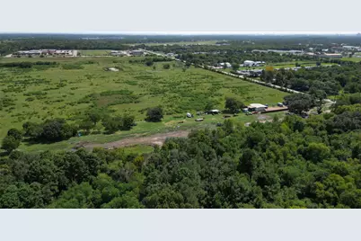 418 W Archer Road, Baytown, TX 77521 - Photo 17