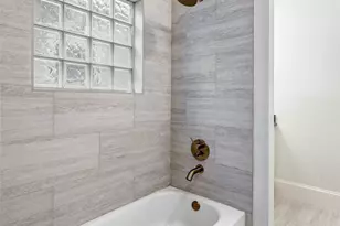 508 W 17th St, Houston, TX 77008 - Photo 27