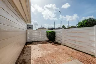 9622 Farrell Dr, Houston, TX 77070 - Photo 19