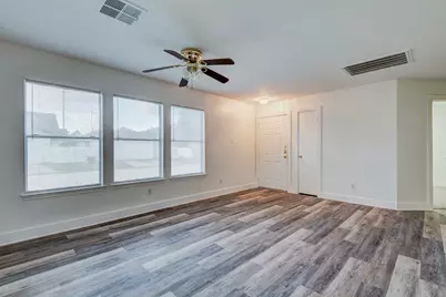 9622 Farrell Drive, Houston, TX 77070 - Photo 5