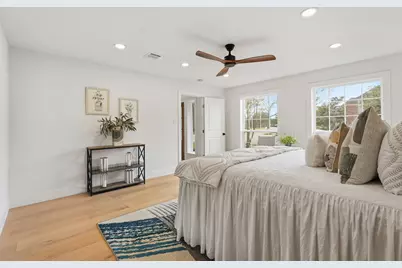 4407 Knightsbridge Boulevard, Sugar Land, TX 77479 - Photo 9