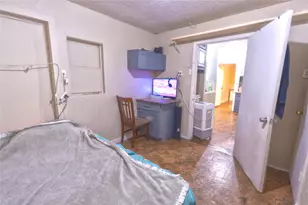 11130 Forrest Valley Dr, Houston, TX 77065 - Photo 11