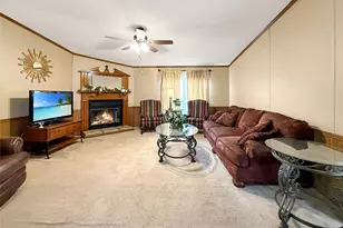 533 County Rd 4076, Bon Wier, TX 75928 - Photo 7