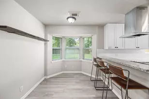 10647 Hazelhurst Dr, Houston, TX 77043 - Photo 9
