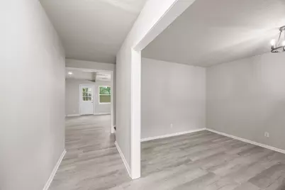 10647 Hazelhurst Drive, Houston, TX 77043 - Photo 3