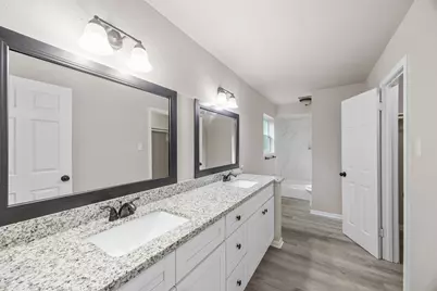 10647 Hazelhurst Drive, Houston, TX 77043 - Photo 15