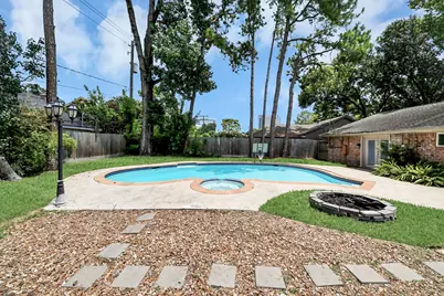 10706 Inwood Drive, Houston, TX 77042 - Photo 31