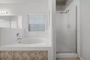 1631 Crescent Shores Ln, Pasadena, TX 77586 - Photo 27